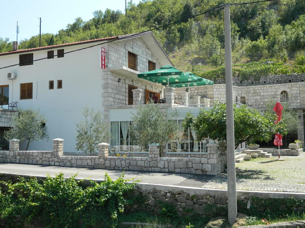 Motel Jelcic Capljina Ngoại thất bức ảnh
